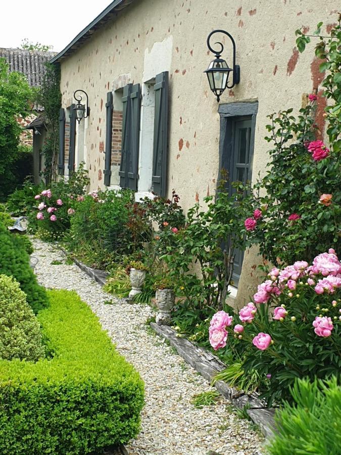 Domaine De La Crapaudine Hotell Rosnay  Exteriör bild